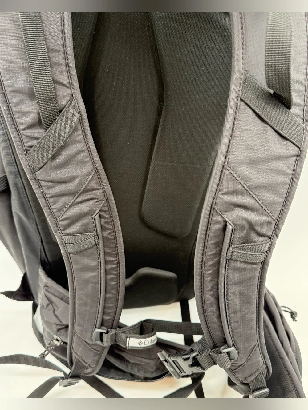 Columbia Black Men's Outdoor Backpack with internal frame